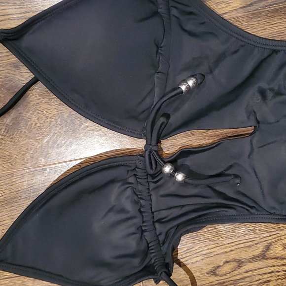 Monokini - Picture 2 of 3